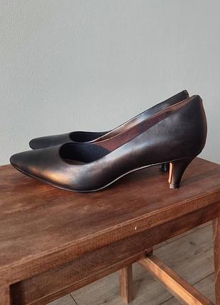 Туфлі clarks