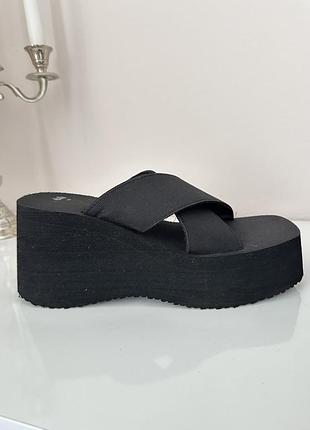 Вʼєтнамки шльопанці h&m