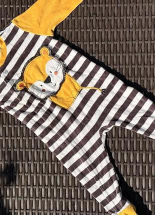 Велюровий чоловічок / комбінезон chicco з левенятком 68 розмір 9 місяців