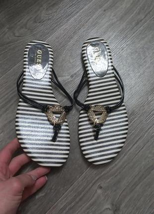 Женские шлепанцы guess