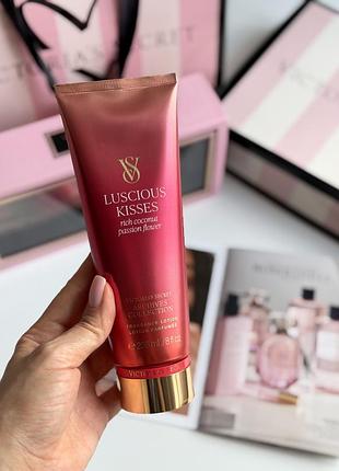 Лосьйон для тіла luscious kisses victoria’s secret