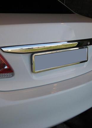 Накладка над номером 2010-2013 (нерж) для toyota corolla рр