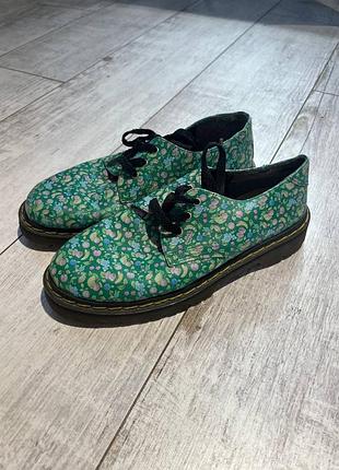 Женские ботинки dr martens