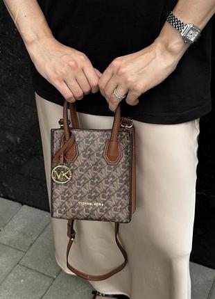 Сумка michael kors mercer extra-small pebbled leather crossbody bag brown