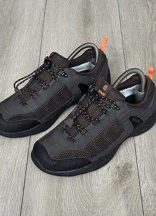 Трекінгові кросівки teva waterproof