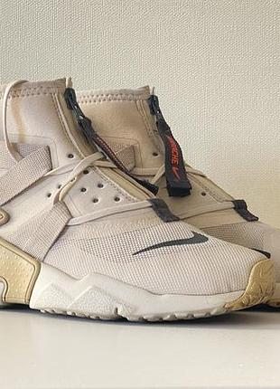 Кросівки nike air huarache gripp zip beige