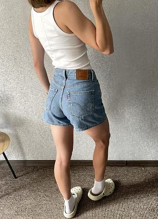 Шортики levi’s на високій посадці вільні
