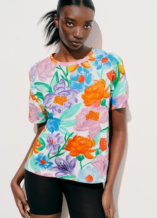 Футболка zara 100% хлопок с акварельный цветочным принтом