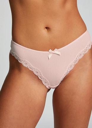 Трусики hunkemoller lola brasilian l пудровый/pale lilac