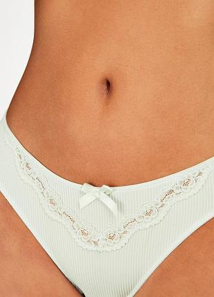 Трусики hunkemoller lola string r 2xs серо-зеленый/smoke