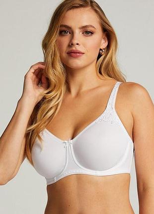 Бюстгальтер hunkemoller minimizer uf wh 100e белый/white