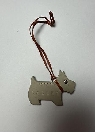 Фірмовий брелок для сумки radley