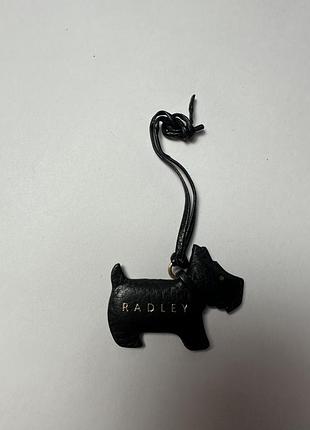 Фірмовий брелок для сумки radley
