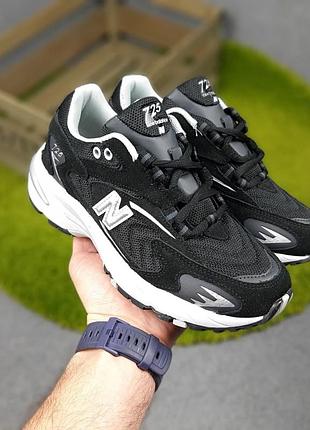 Balance 725 чорні на білій
