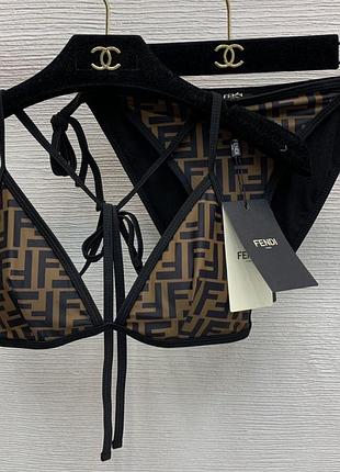 Дуже гарний жіночий купальник fendi фенді