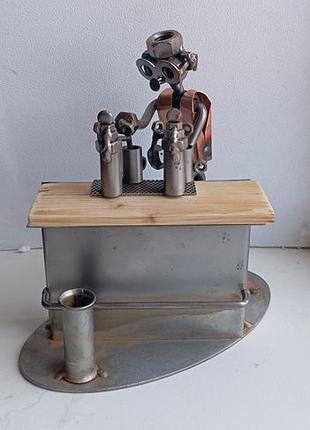 Ексклюзивна мініатюра ручної роботи «бариста / бармен» з металу (scrap art)