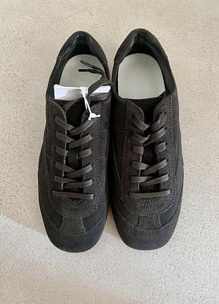 Кеди cos нові коричневі (замша) 39-40