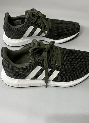 Кросівки adidas