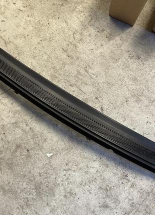 Бу водосток лобового стекла жабо mercedes benz w168 a1688300518