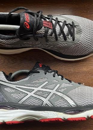 Кроссовки 41.5 размер asics gel