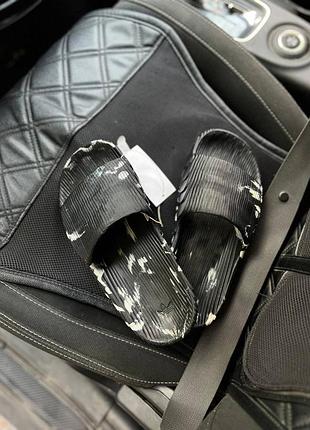 Шльопанці жіночі та чоловічі adidas adilette