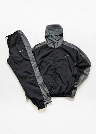 Спортивний костюм чоловічий nike з плащівки демісезонний чорний з сірими лампасами на змійці з капюшоном | куртка та штани найк весна літо