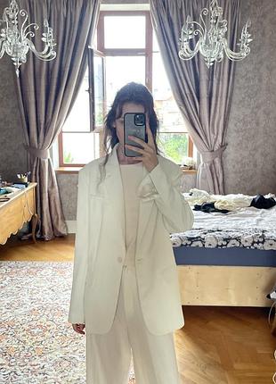 Белый жакет friends of fashion молочный оверсайз xs/s классический блейзер