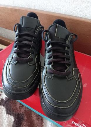 Женские кожаные кроссовки adidas