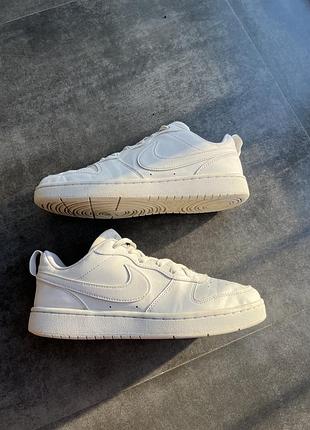 Кросівки жіночі nike court borough low