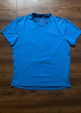Спортивная футболка nike m-l dri-fit для тренировок голубая оригинал новые коллекции беговая nike swoosh nike sportswear