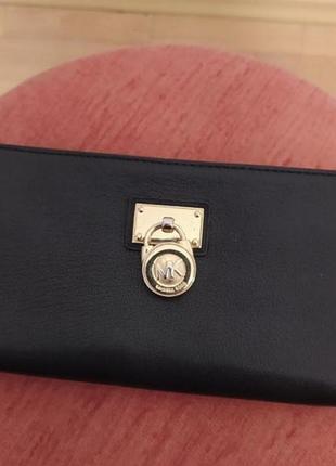 Большой,кожаный кошелёк michael kors в идеальном состоянии