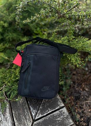 Барестка nike tech pack black чорна 2