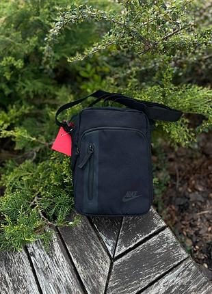 Барестка nike tech pack black чорна 3