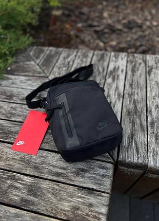 Барестка nike tech pack black чорна 4