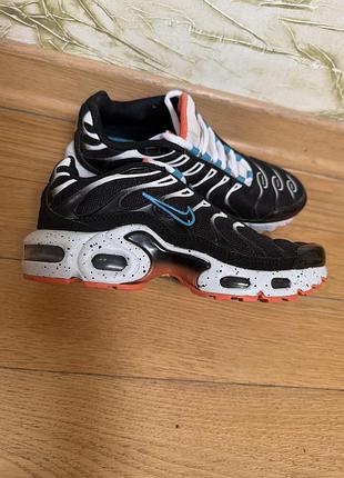 Кросівки nike air max plus оригінал в ідеальному стані 36