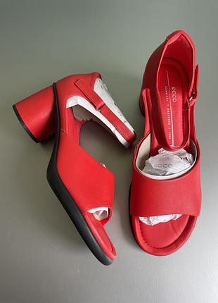Босоніжки ecco sculpted sandal lx 55 42 р