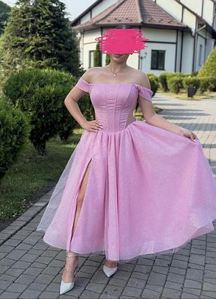Вечірня сукня