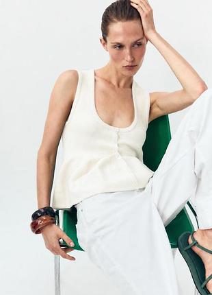 Белый трикотажный топ zara с баской