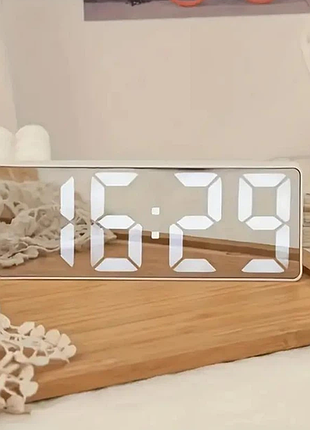 Настільний електронний годинник gh0712l, led-дисплей, будильник, термометр, білий дзеркальний