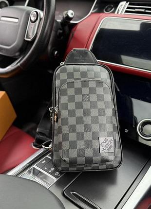 Мужская нагрудная сумка louis vuitton маленькая серая в клеточку