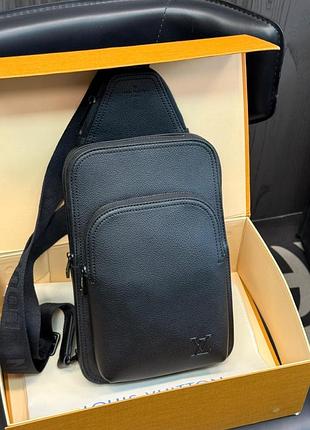 Чоловіча нагрудна сумка louis vuitton avenue total black чорна