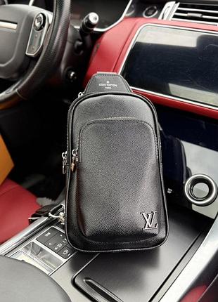 Мужская нагрудная сумка louis vuitton маленькая черная