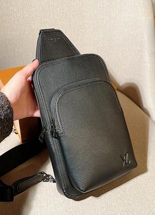 Чоловіча нагрудна сумка louis vuitton avenue total black чорна
