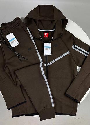 Чоловічий костюм nike sportswear tech fleece 2 brown рефлективний