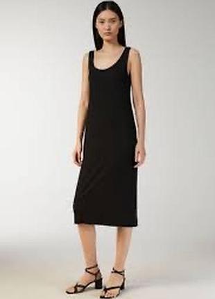 Базова трикотажна сукня-майка arket (ribbed tank dress) з дрібним рубчиком