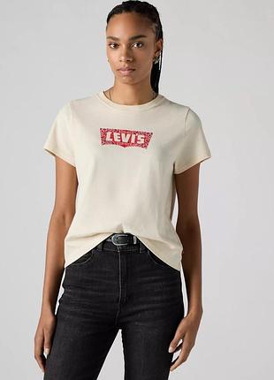 Футболка  levi’s