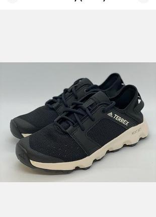 Кросівки adidas terrex чорні