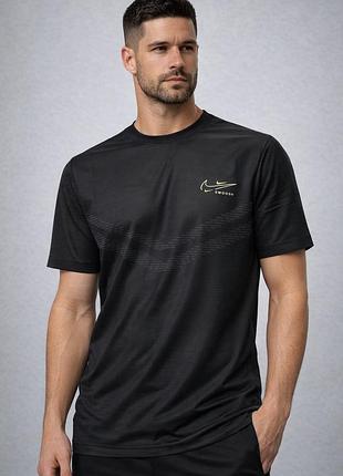 Футболка nike чоловіча чорна спортивна холодок/стрейч ,легка,базова  dri-fit літня для бігу та тренувань