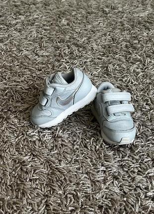Стильні кросівки nike 21 розміру