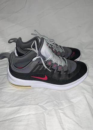 Жіночі оригінальні кросівки nike air max axis (gs) у фірмовому забарвленні black / rush pink.